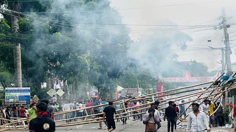 গোপালগঞ্জে সমাবেশ শেষে এনসিপির নেতা-কর্মীদের ঘিরে হামলা, ১৪৪